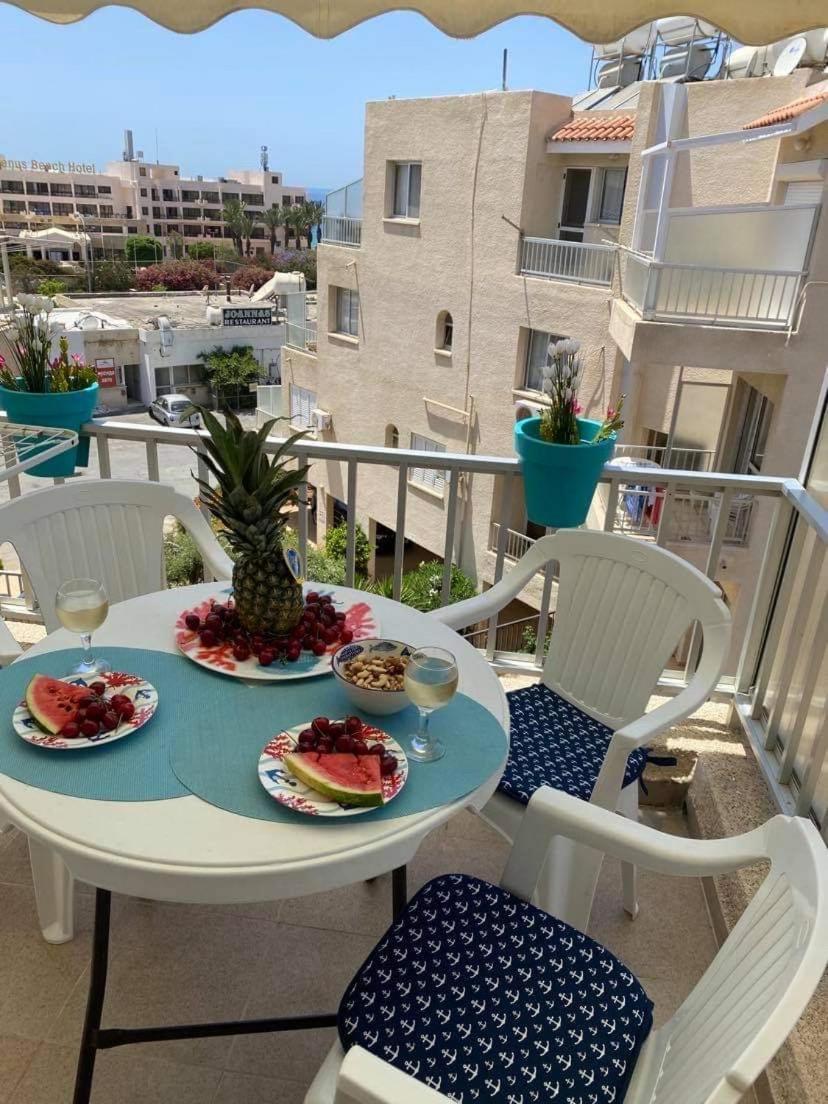 Modern Apartment In Pafos Near The Sea Exterior foto